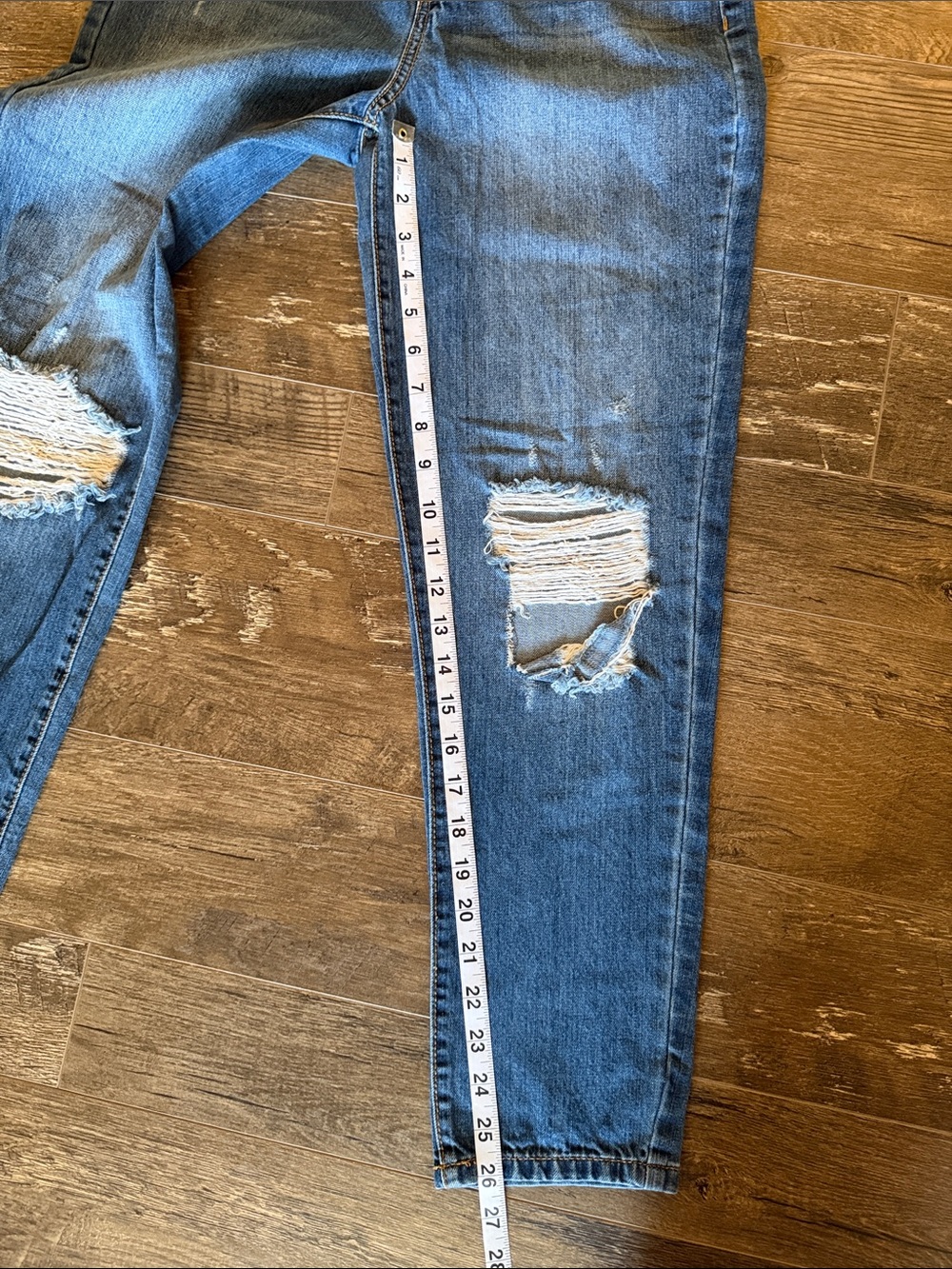 SO Women's Blue Distressed Mom Jeans Size 25 - Picture 6 of 7